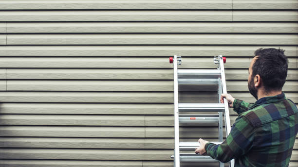 How To Choose The Right Materials for Your Siding Installation in 'Calumet, PA